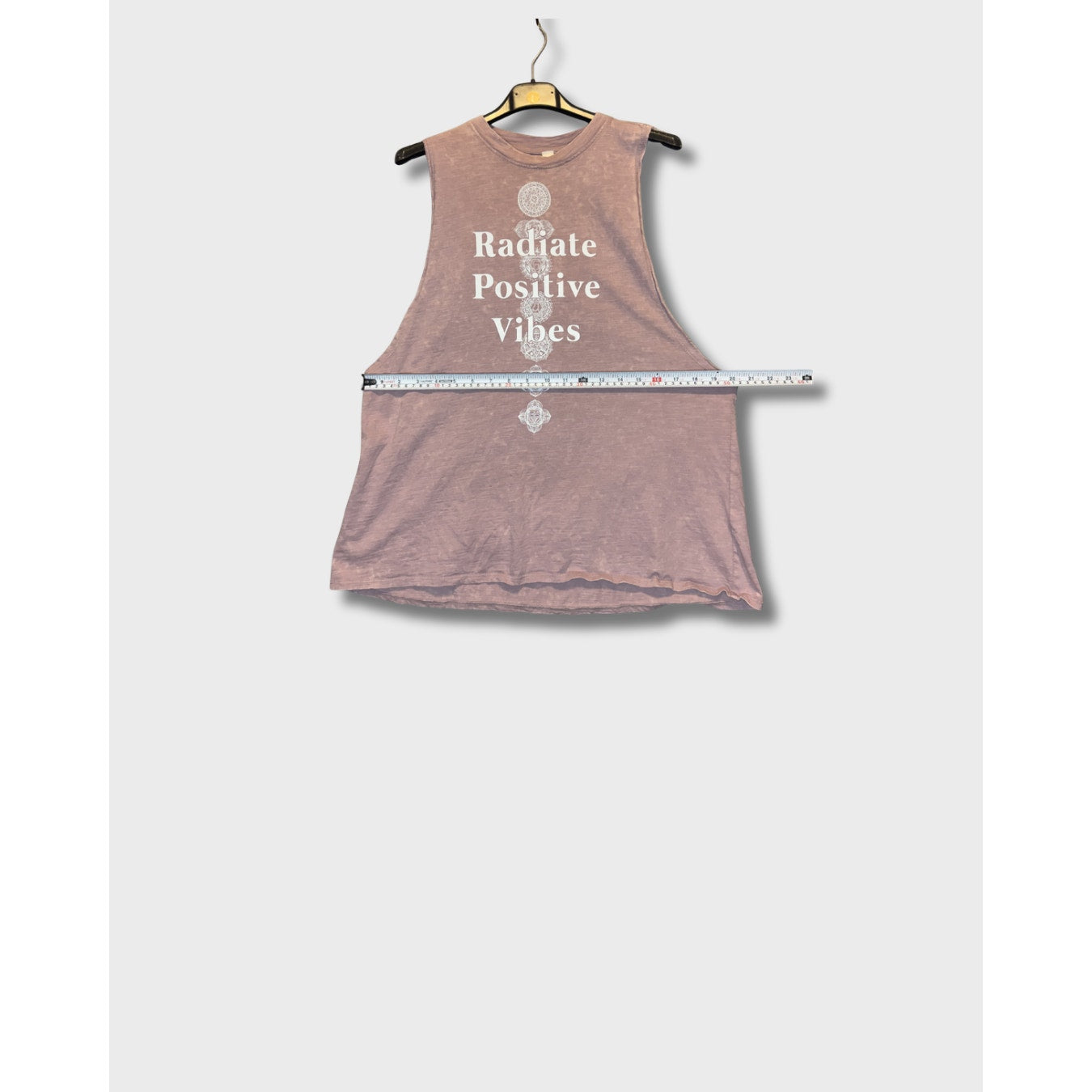 Camiseta deportiva sin mangas “Radiate Positive Vibes”