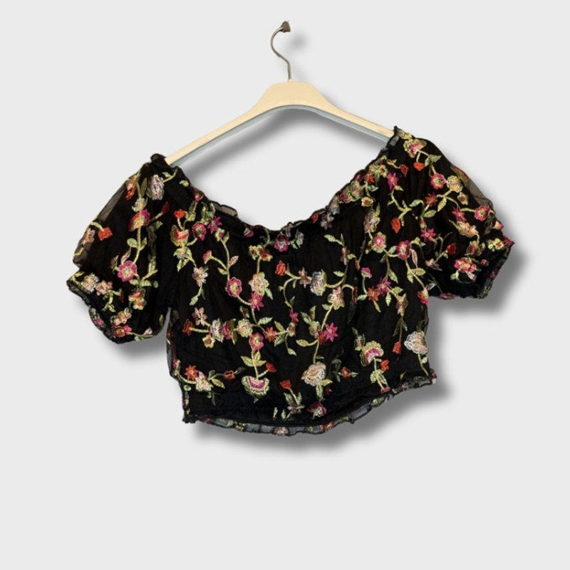 Crop Top Forever 21 negro estampado floral Talla S