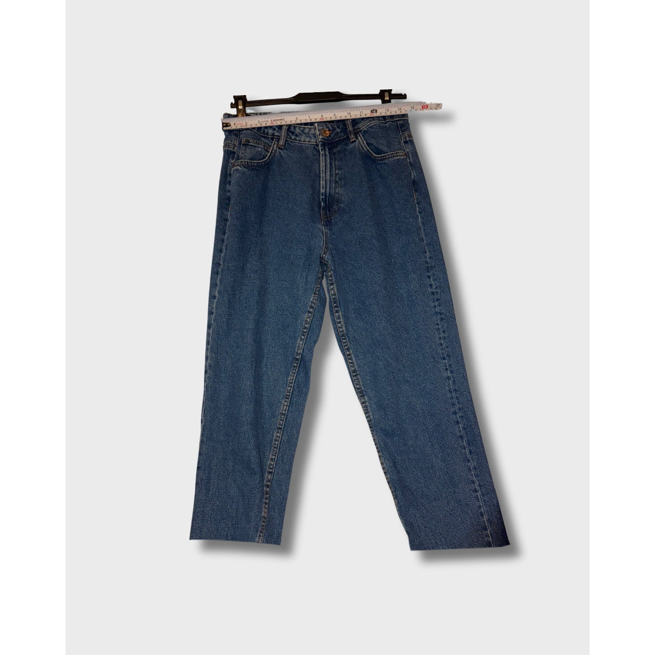 ZARA - jeans corte recto y tiro alto, talla 6