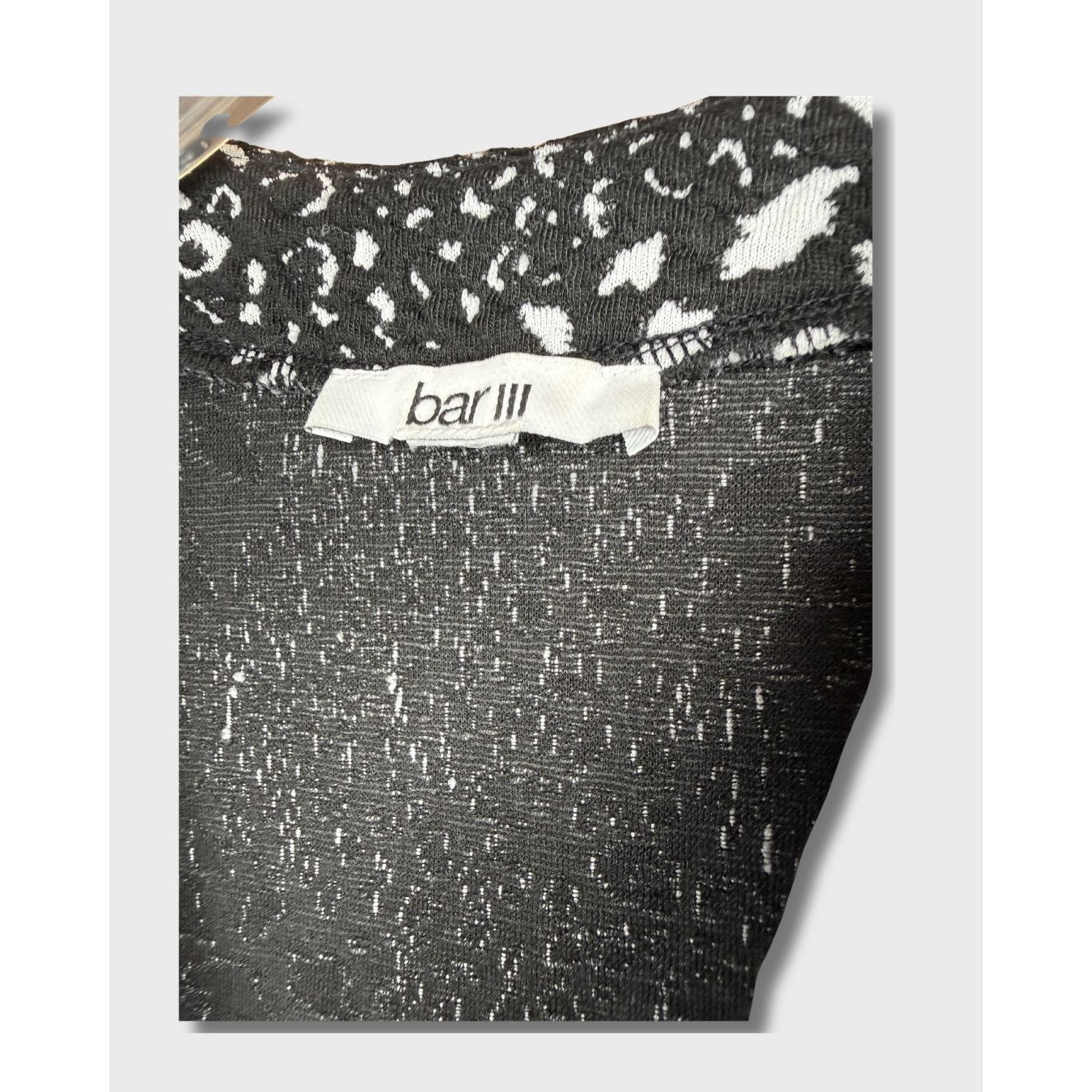 Chaqueta estilo blazer Bar III con estampado abstracto en blanco y negro. Talla S