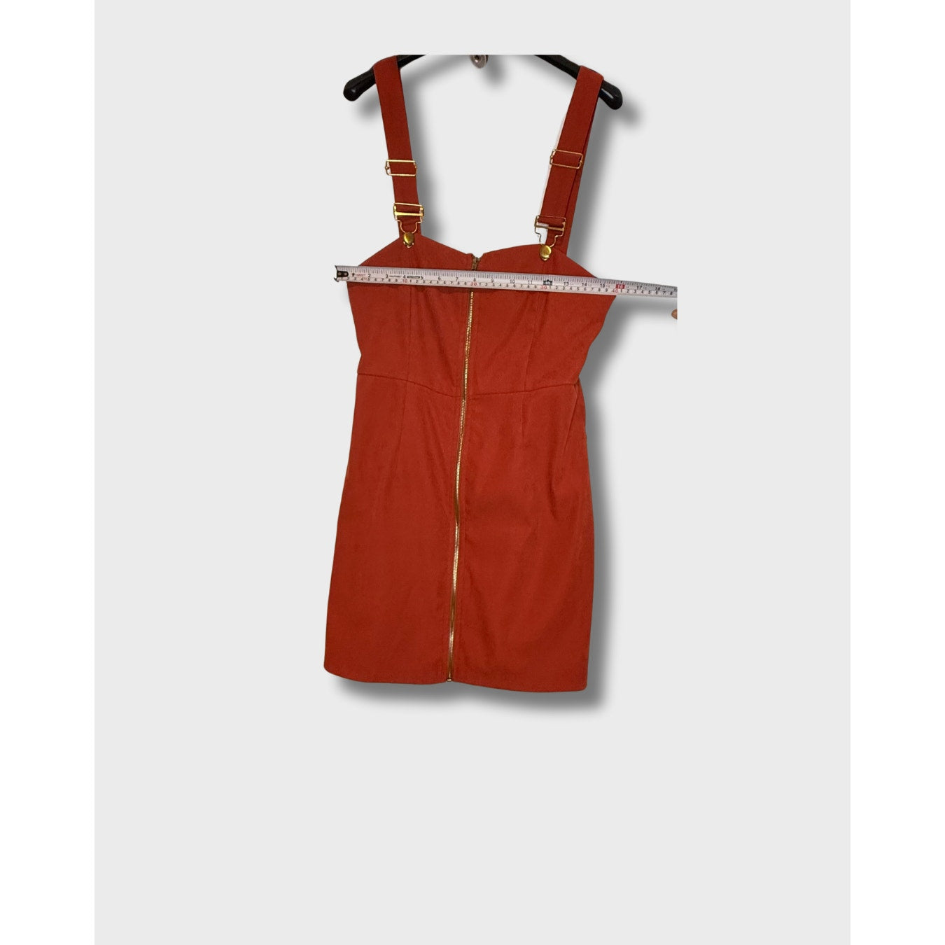 Vestido corto rojo con cierre