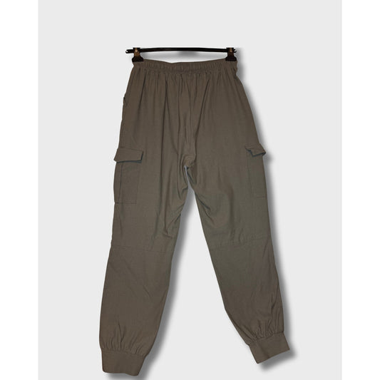 Women’s cargo pants, with elastic waistband, side patch pockets Size M