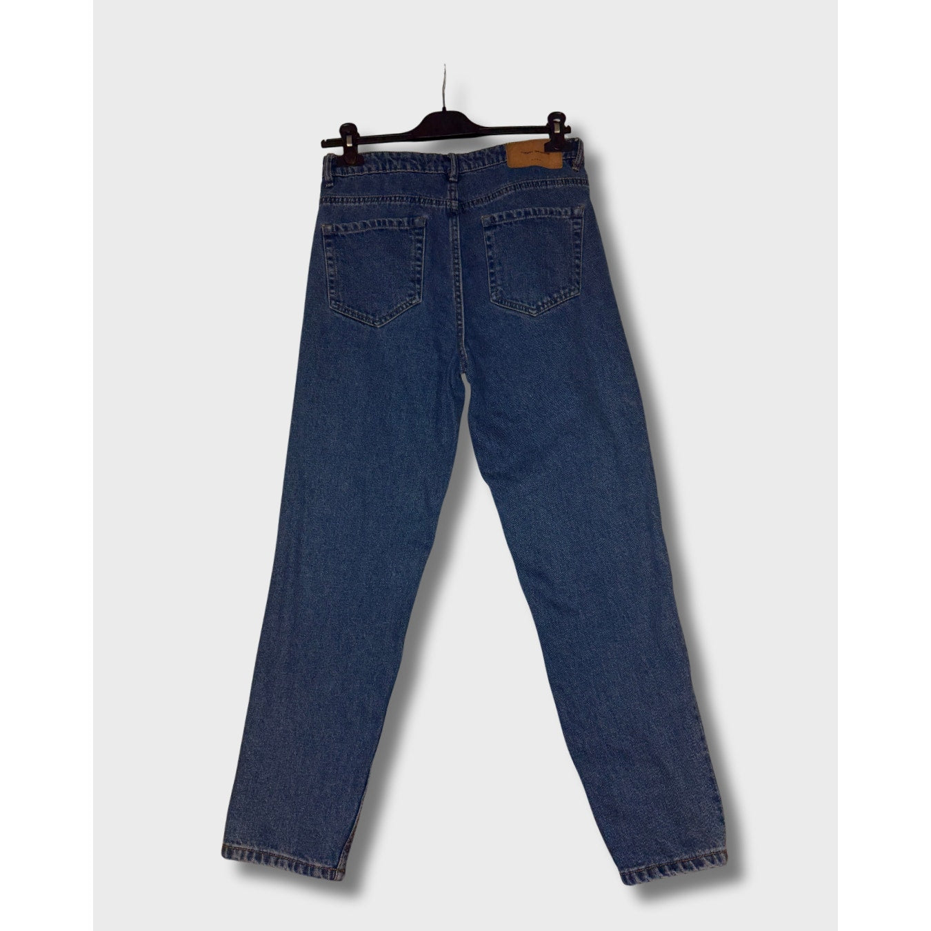 ZARA - jeans corte recto y tiro alto, talla 6