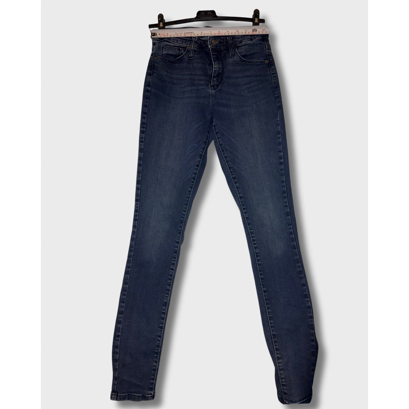 Universal Thread -  skinny jeans de cintura alta en denim azul oscuro Talla 6