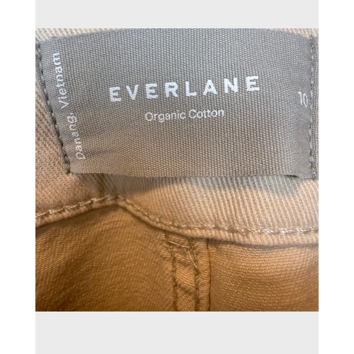 Everlane Pantalón chino beige de tiro medio, corte recto al tobillo, con stretch, talla 10
