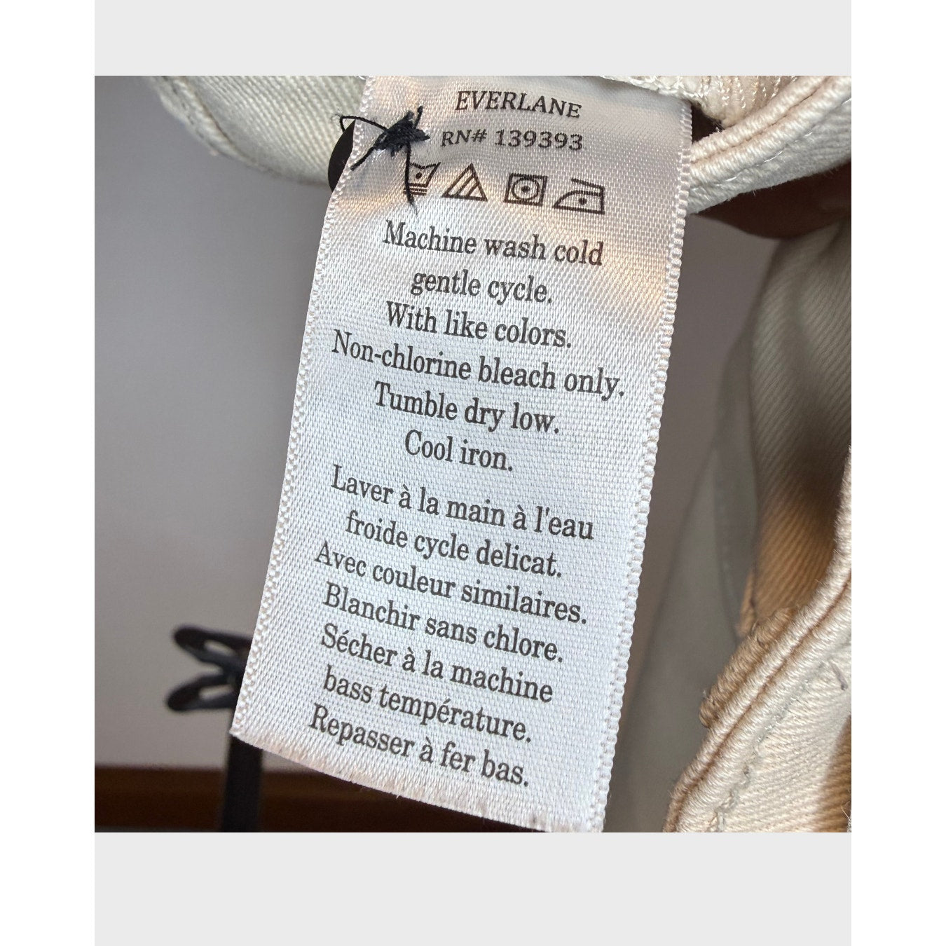 Everlane Pantalón chino beige de tiro medio, corte recto al tobillo, con stretch, talla 10