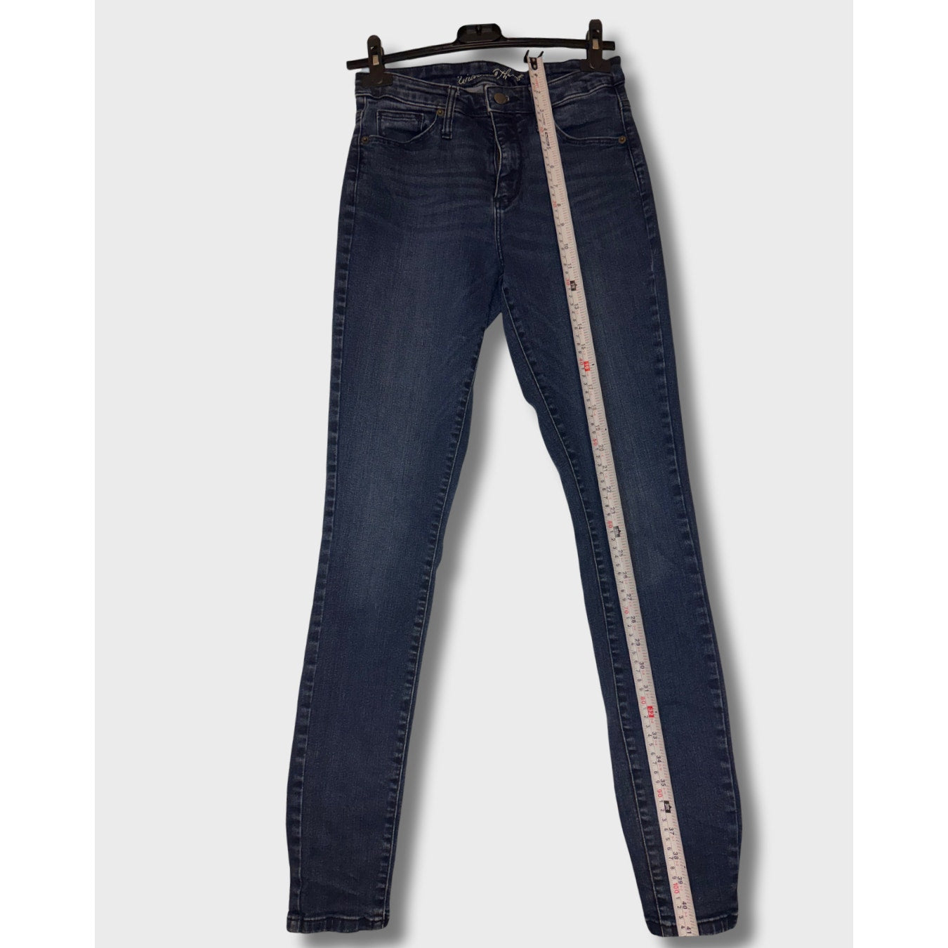 Universal Thread -  skinny jeans de cintura alta en denim azul oscuro Talla 6