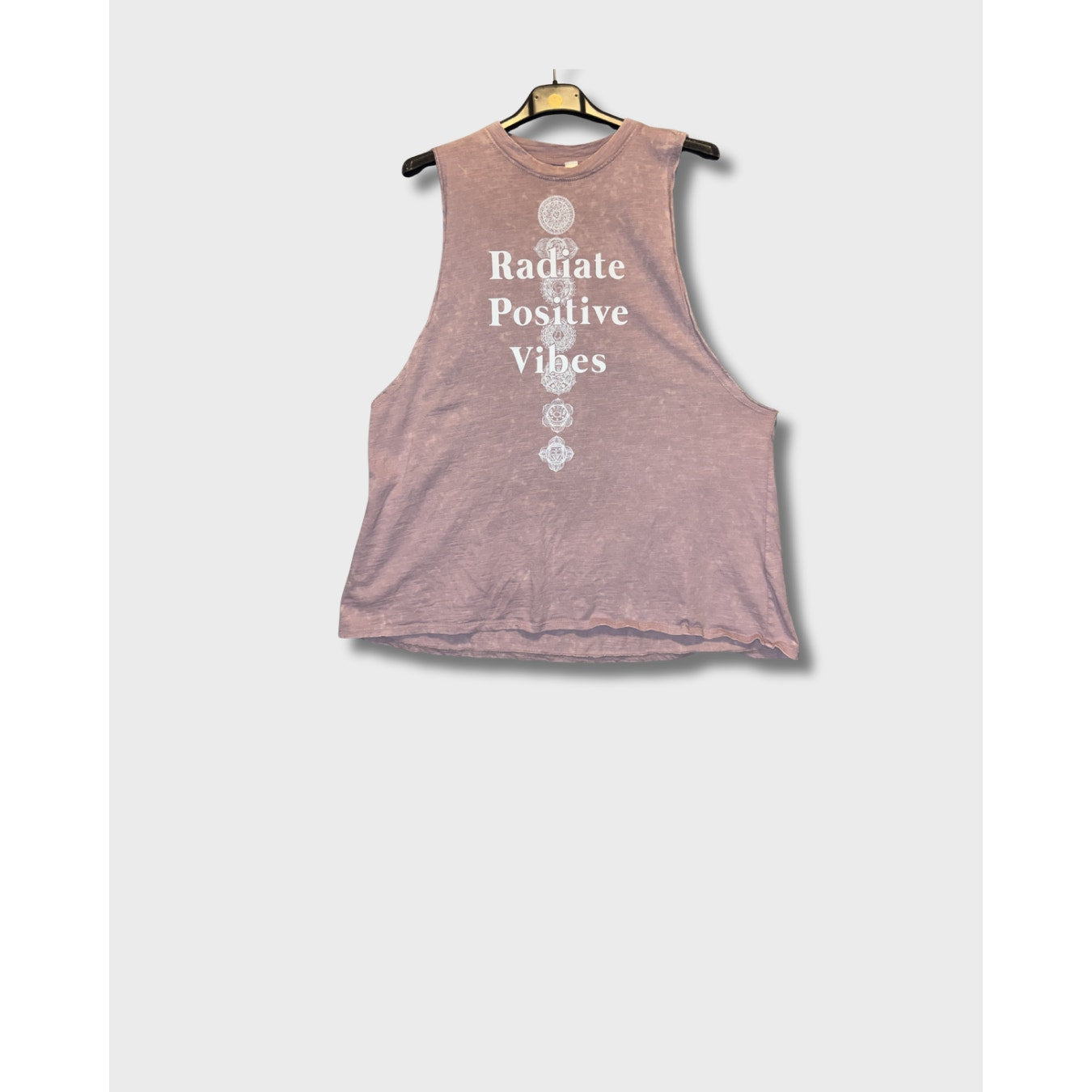 Camiseta deportiva sin mangas “Radiate Positive Vibes”