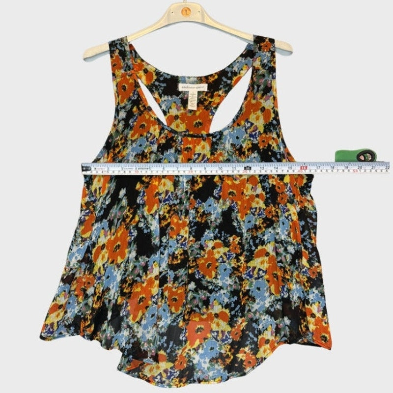Blusa sin manga floral marca ambiance apparel talla L